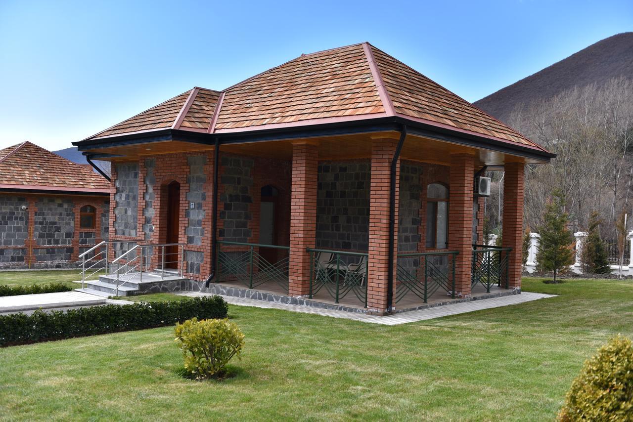 מלון Sheki Park מראה חיצוני תמונה