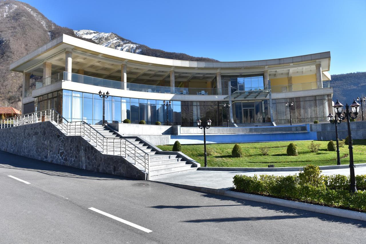 מלון Sheki Park מראה חיצוני תמונה
