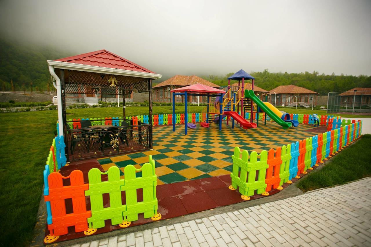 מלון Sheki Park מראה חיצוני תמונה